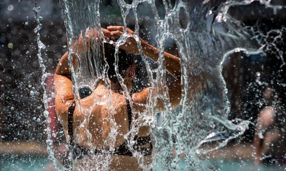 Πως να δροσιστείτε αν δεν έχετε κλιματισμό στην πόλη